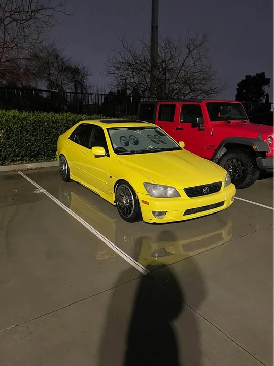 2004 Lexus IS 1st Gen - Image 2 of 5