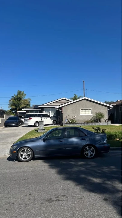 2005 Lexus IS 1st Gen - Image 5 of 7