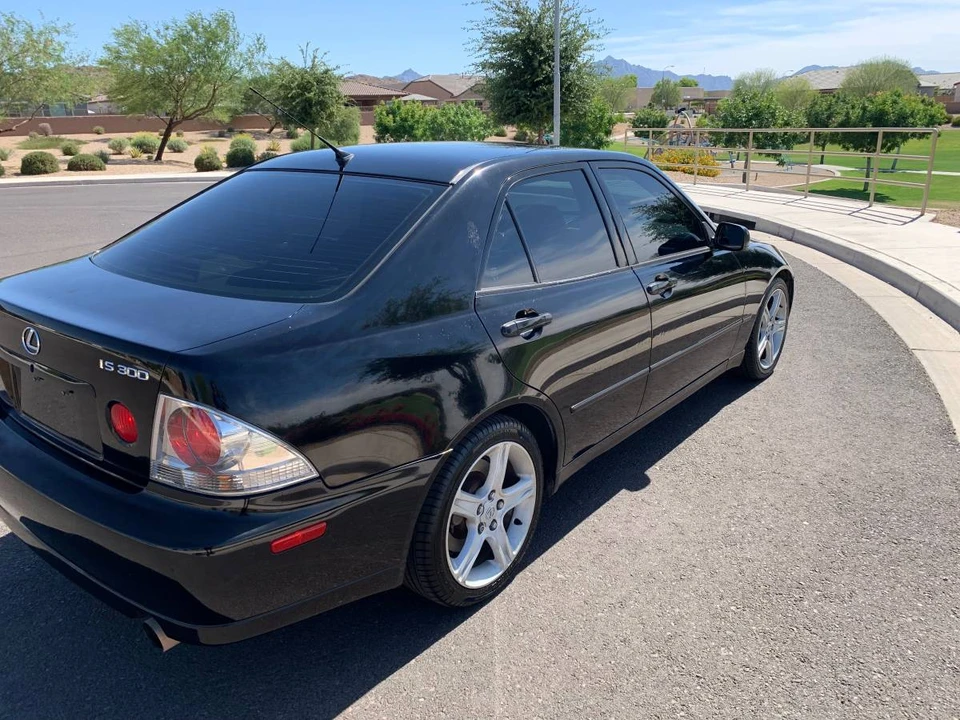 2001 Lexus IS 1st Gen - Image 4 of 18