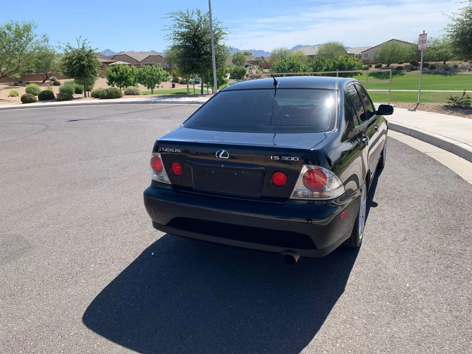 2001 Lexus IS 1st Gen - Image 3 of 18
