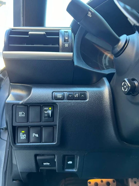 2018 Lexus IS 3rd Gen - Image 12 of 13