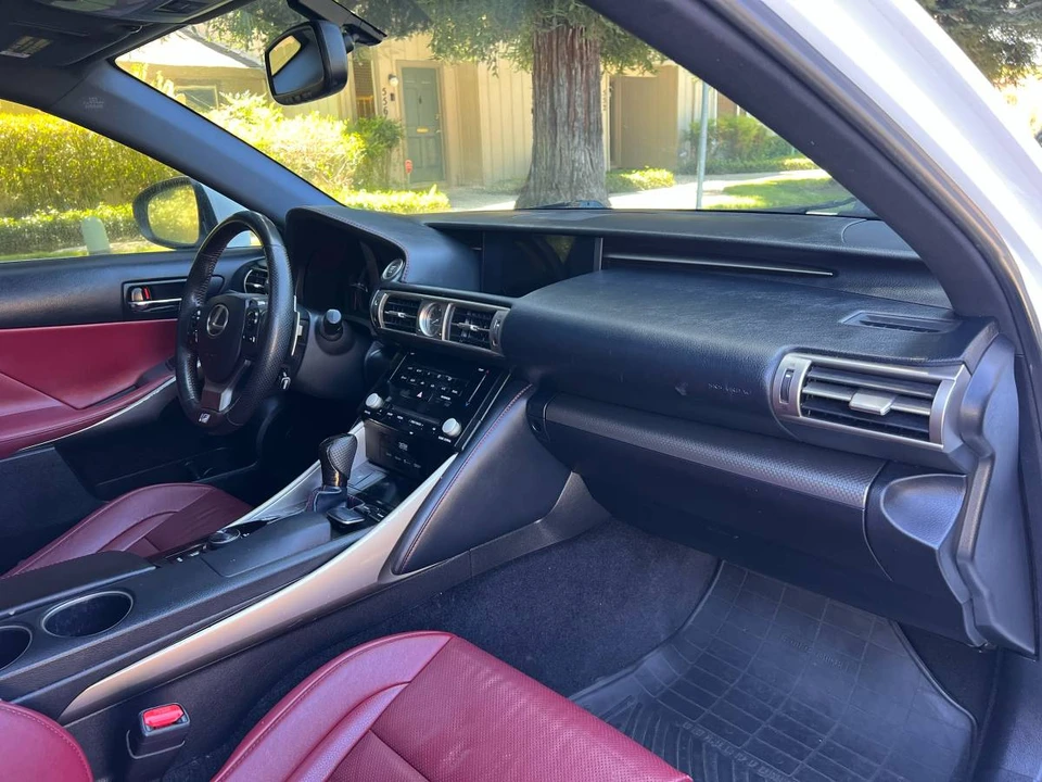 2014 Lexus IS 3rd Gen - Image 9 of 11