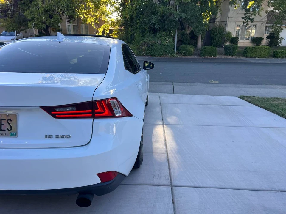 2014 Lexus IS 3rd Gen - Image 7 of 11