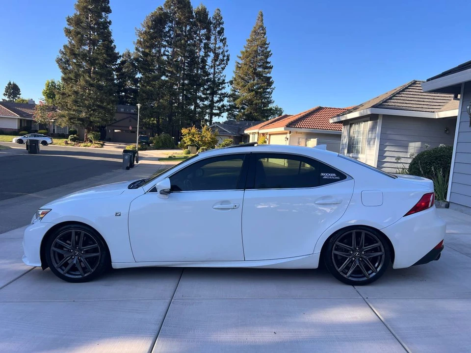 2014 Lexus IS 3rd Gen - Image 6 of 11