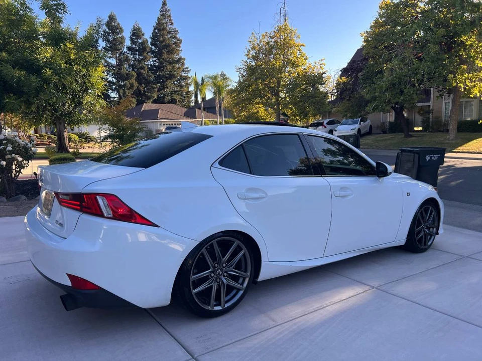 2014 Lexus IS 3rd Gen - Image 4 of 11