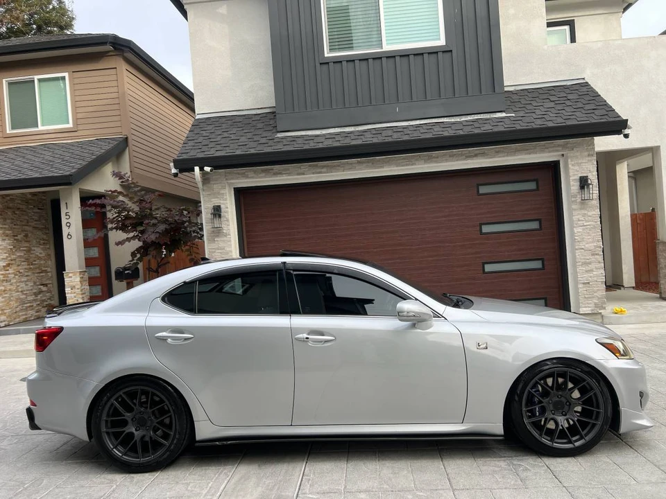 2011 Lexus IS 2nd Gen - Image 4 of 16