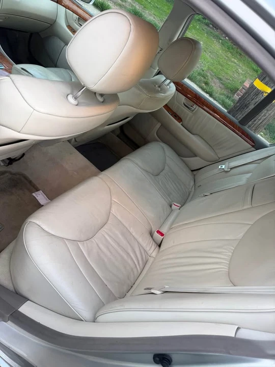 2002 Lexus LS 3rd Gen - Image 5 of 5
