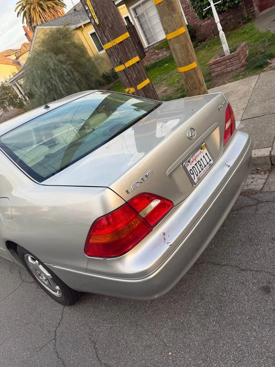 2002 Lexus LS 3rd Gen - Image 3 of 5