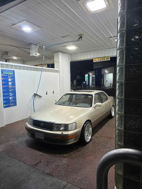 1993 Lexus LS 1st Gen - Image 6 of 10