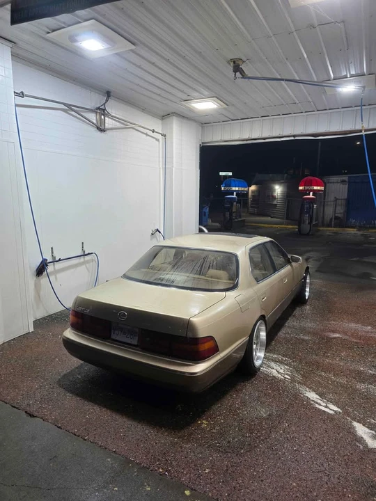 1993 Lexus LS 1st Gen - Image 8 of 10