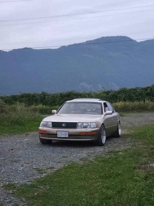 1993 Lexus LS 1st Gen - Image 9 of 10