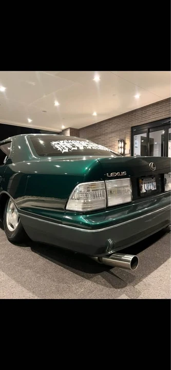 1998 Lexus LS 1st Gen - Image 5 of 9