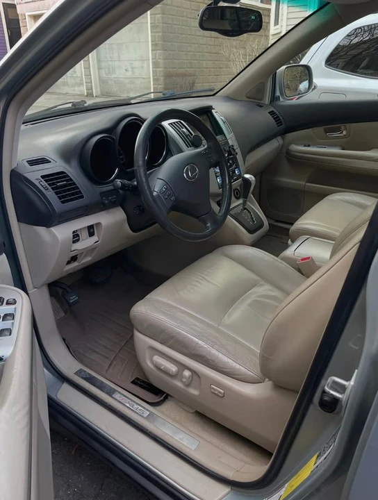 2006 Lexus RX 2nd Gen - Image 6 of 10