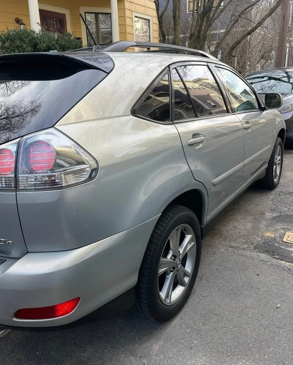 2006 Lexus RX 2nd Gen - Image 3 of 10