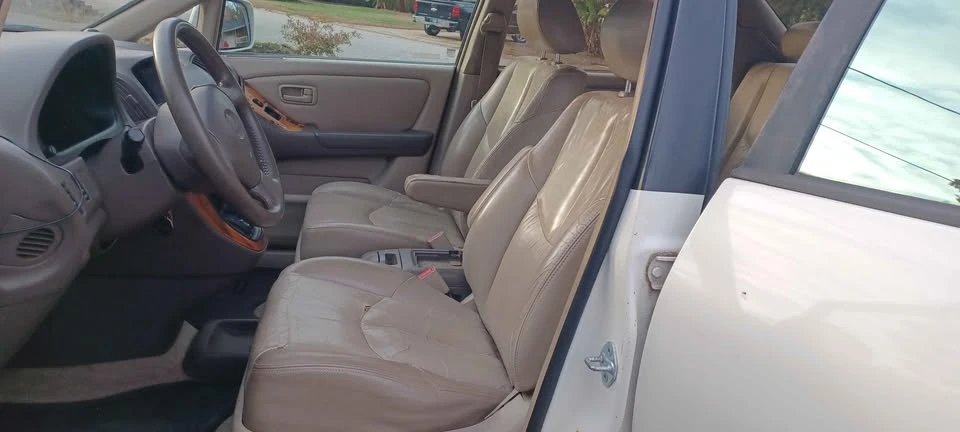 1999 Lexus RX 1st Gen - Image 5 of 5