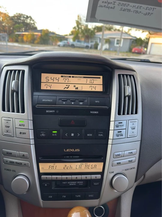 2004 Lexus RX 2nd Gen - Image 3 of 7