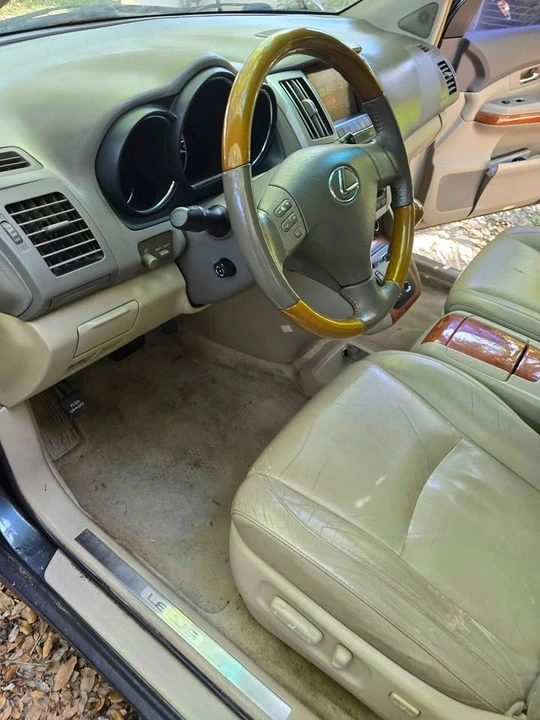 2004 Lexus RX 2nd Gen - Image 7 of 8
