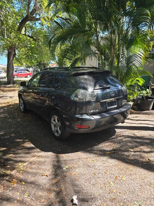 2004 Lexus RX 2nd Gen - Image 2 of 8