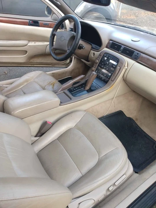 Lexus SC400 - Image 7 of 10