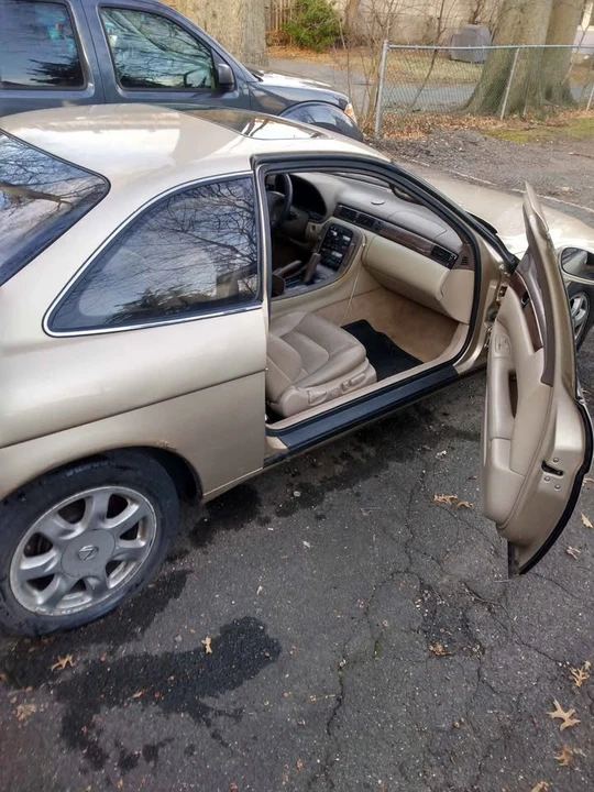 Lexus SC400 - Image 5 of 10