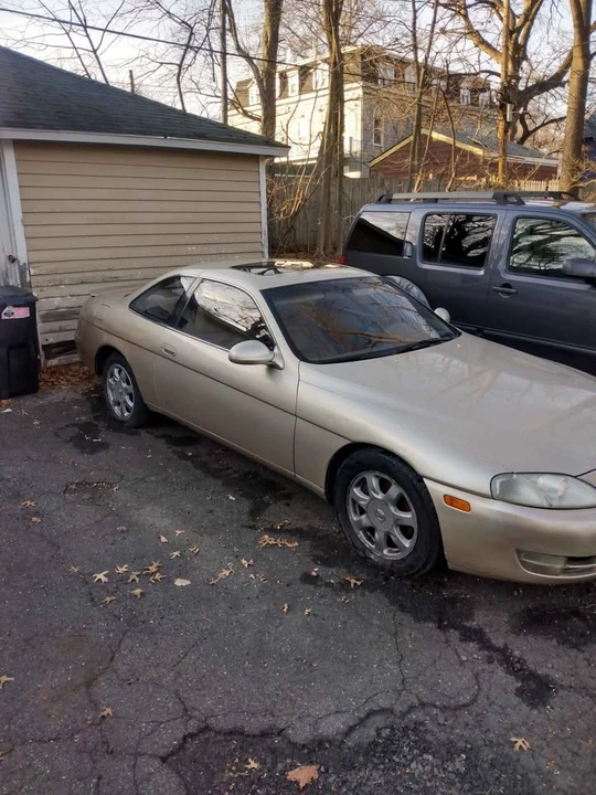 Lexus SC400 - Image 2 of 10