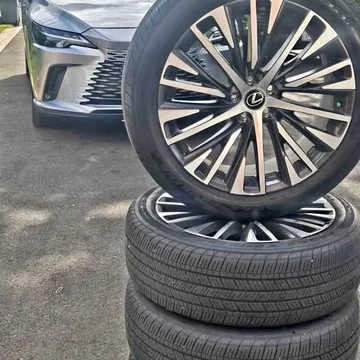Lexus LC Wheels and Tires