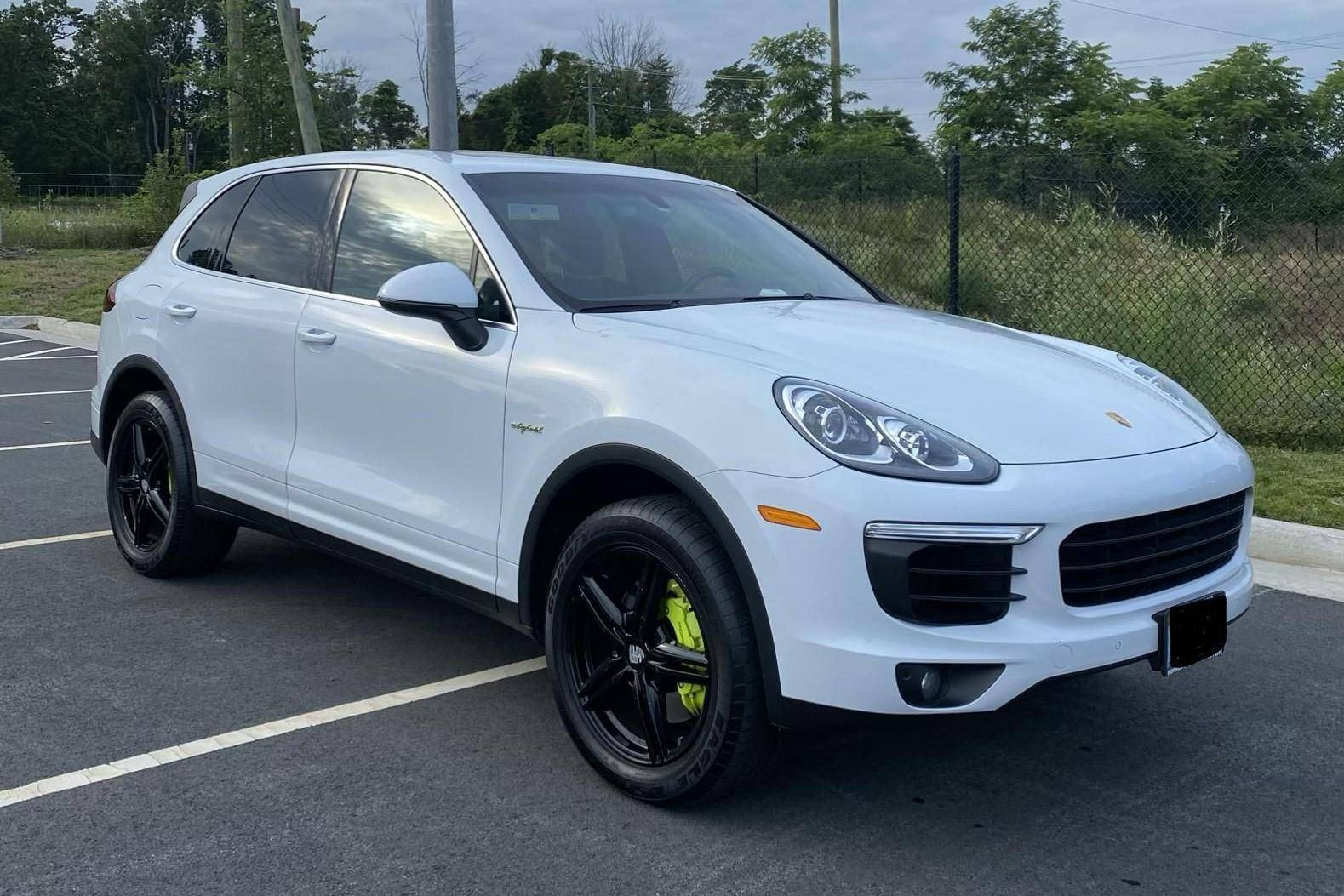 2015 Porsche Cayenne S E-Hybrid