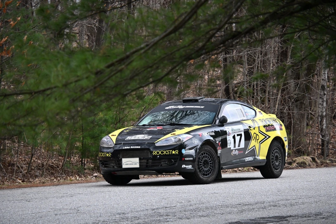 2003 Hyundai Tiburon - Image 14 of 31