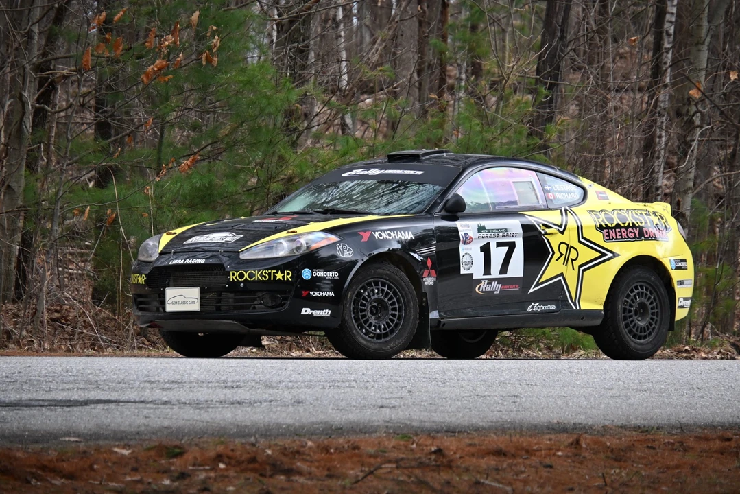 2003 Hyundai Tiburon - Image 10 of 31