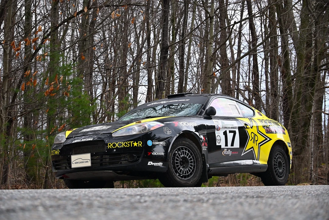 2003 Hyundai Tiburon - Image 8 of 31