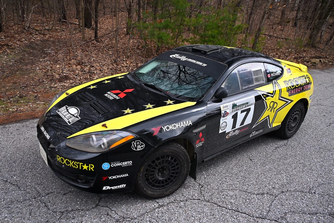 2003 Hyundai Tiburon - Image 7 of 31