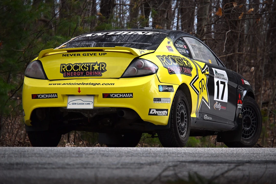 2003 Hyundai Tiburon - Image 24 of 31