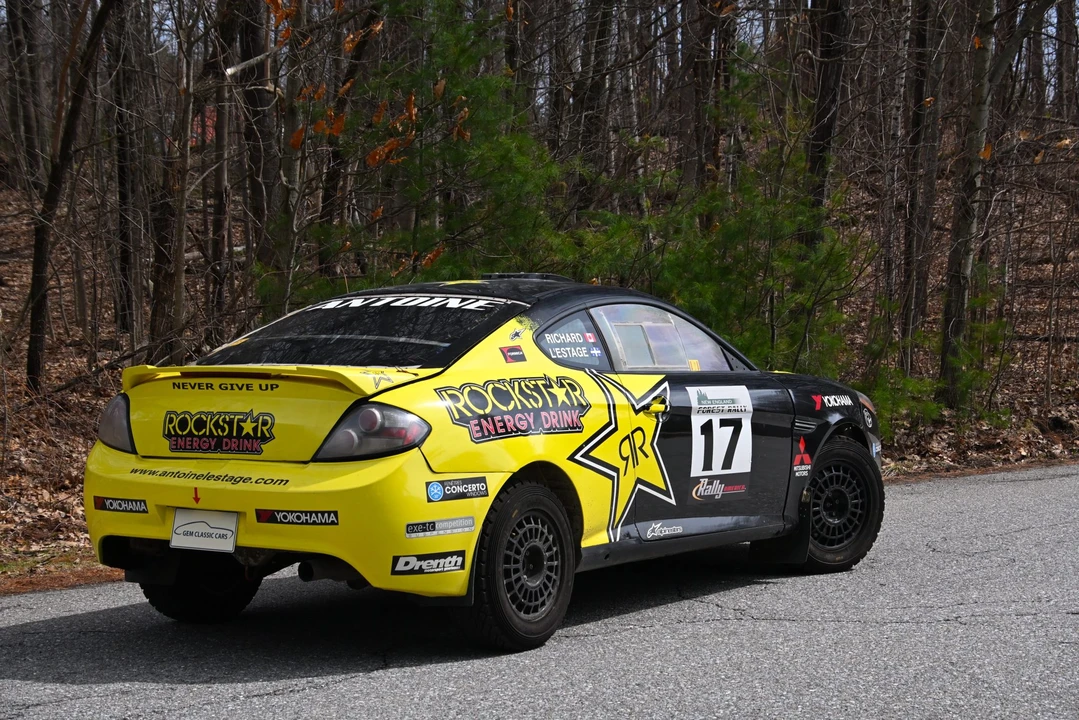 2003 Hyundai Tiburon - Image 26 of 31