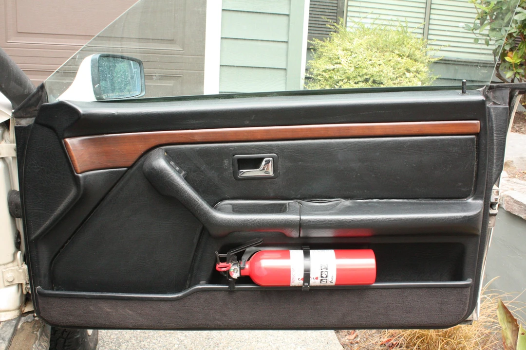 1990 Audi Coupe & Cabriolet - Image 24 of 31