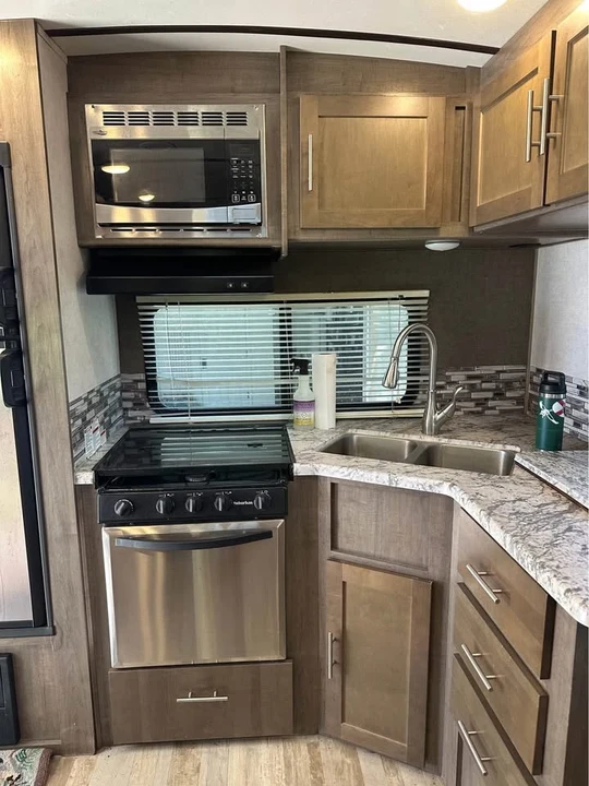 2017 Forest River - Image 6 of 10