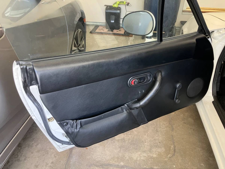 1995 Mazda NA MX-5 Miata - Image 6 of 10