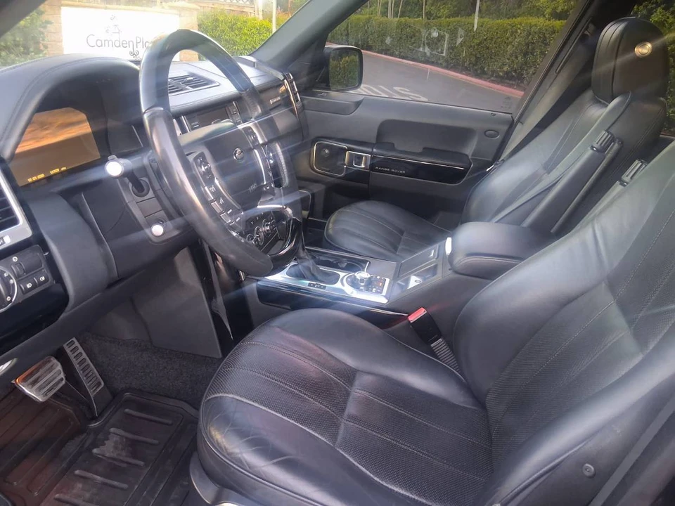 2012 Land Rover Range Rover L322 - Image 18 of 24