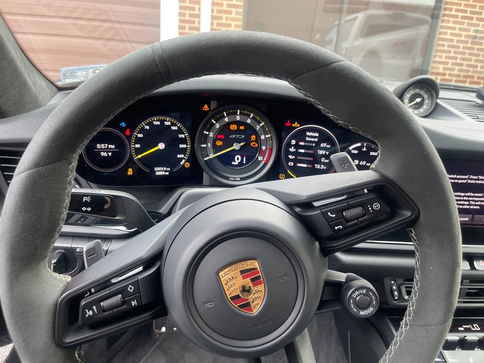 2022 Porsche 992 GT3 - Image 11 of 16