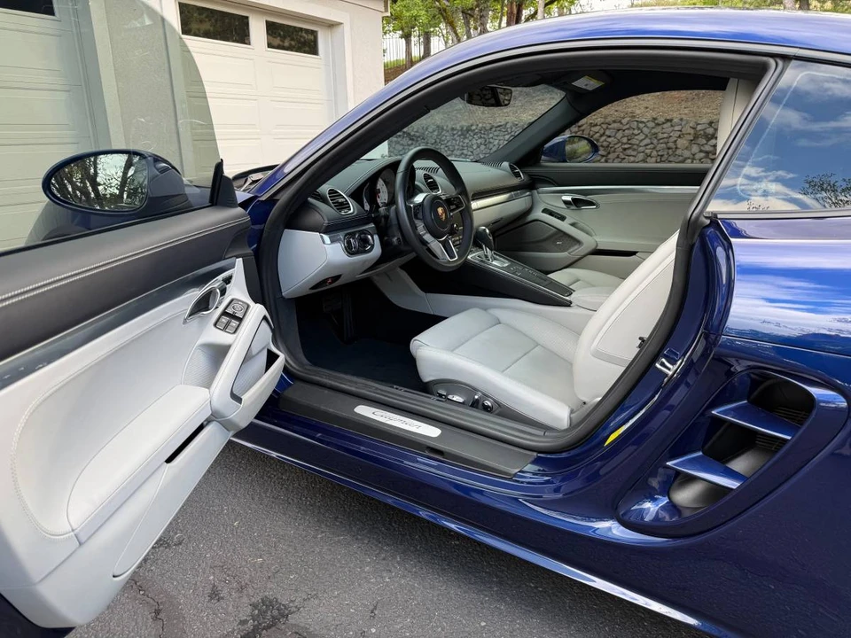 2024 Porsche 718 Cayman - Image 14 of 20