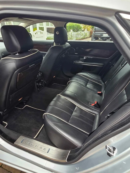 2012 Jaguar X351 XJ - Image 8 of 10