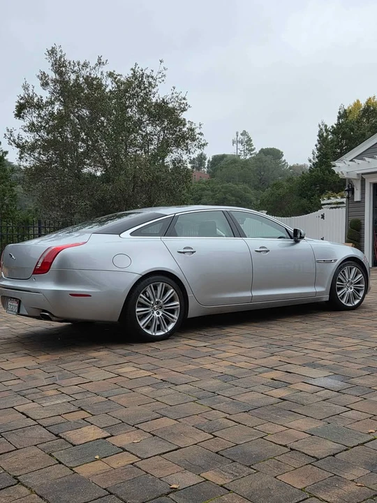 2012 Jaguar X351 XJ - Image 5 of 10