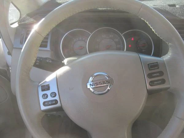 2008 Nissan Versa - Image 7 of 9