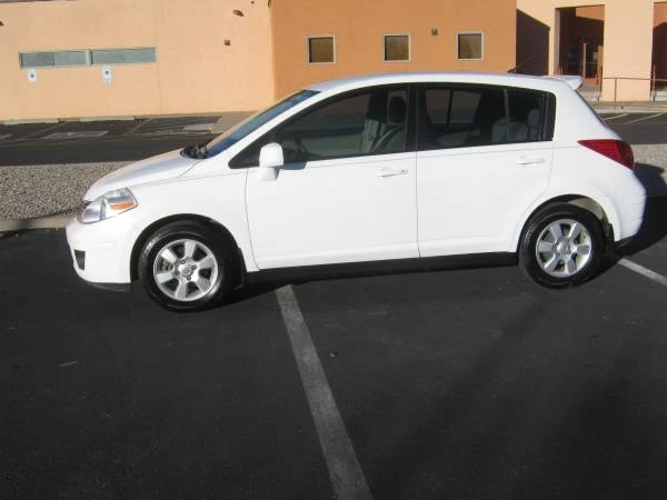 2008 Nissan Versa - Image 2 of 9