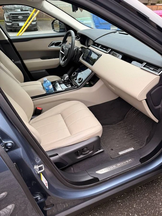 2023 Land Rover Range Rover Velar - Image 10 of 12