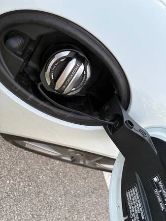 2025 Porsche 718 Cayman S - Image 10 of 19