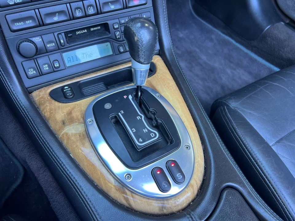 2002 Jaguar X100 XKR - Image 14 of 23