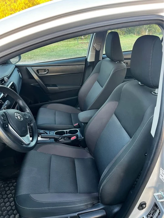 2017 Toyota Corolla 11th Gen - Image 6 of 10