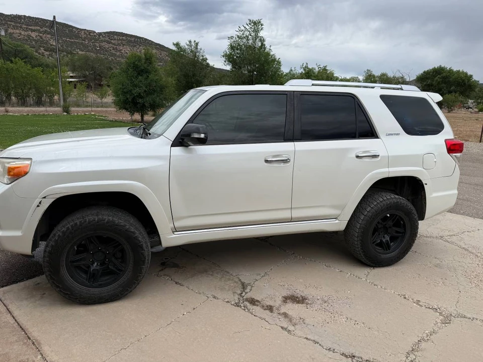2010 Toyota 4Runner - Image 2 of 12