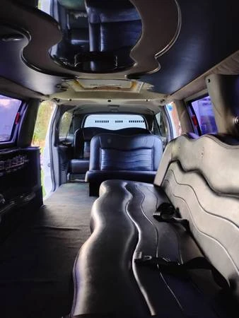 Ford Excursion - Image 10 of 10