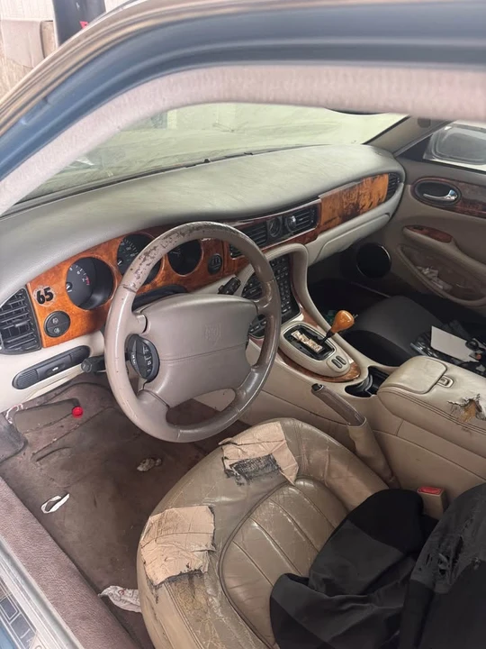2001 Jaguar Replica - Image 6 of 6
